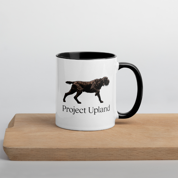 Pudelpointer-Mug-on-Table Pudelpointer-Mug-on-Table